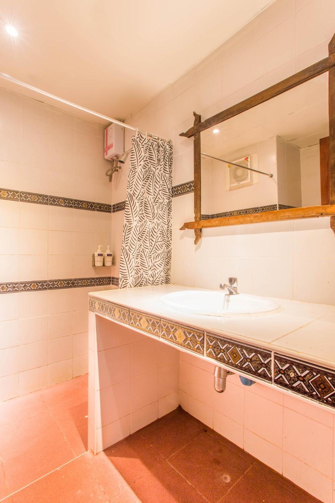 A Hotel Budget Чіангсен Екстер'єр фото