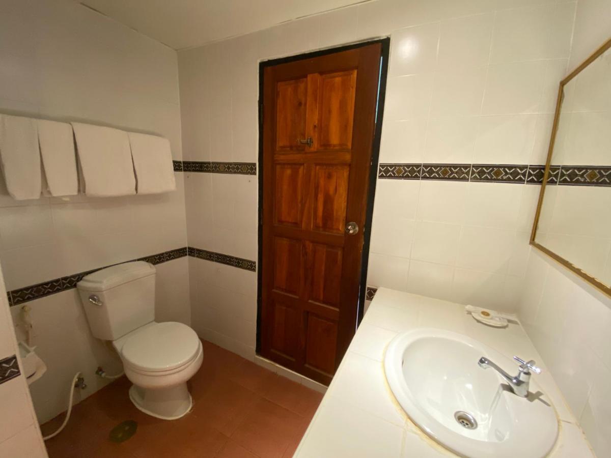 A Hotel Budget Чіангсен Екстер'єр фото